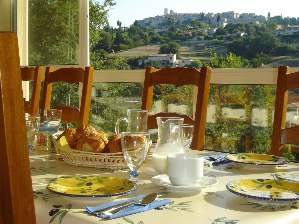 Le Mas Des Amandiers Apartment Saint-Paul-de-Vence Exterior photo