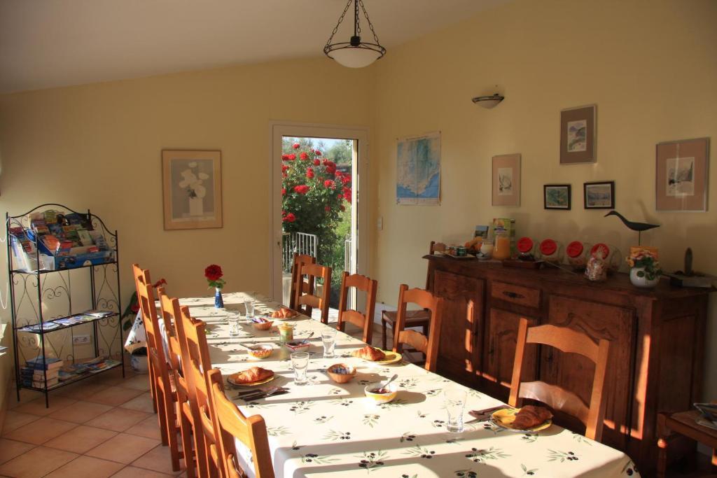 Le Mas Des Amandiers Apartment Saint-Paul-de-Vence Exterior photo